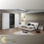Arabic: غرفة نوم ماستر مودرن كاملة تشمل سرير ودولاب وتسريحة بتصميم فاخر. English: Complete Modern Master Bedroom Set including Bed, Wardrobe, and Dresser with luxury design.