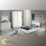 غرفة نوم أطفال مودرن بتصميم عصري مع سرير ووحدات تخزين ذكية